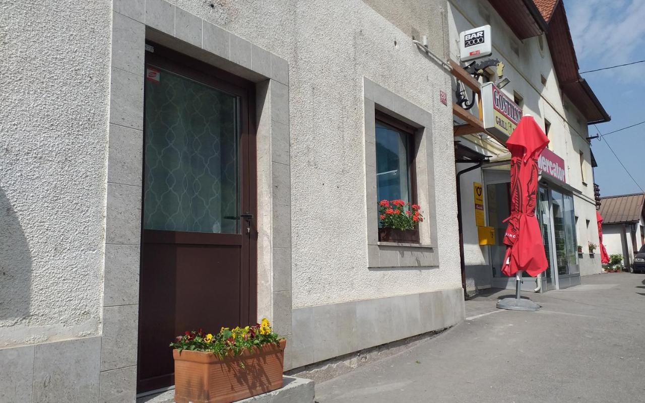 Appartamento Rezi Slap ob Idrijci Esterno foto